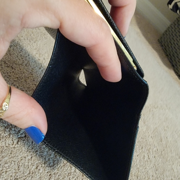 Authentic Louis Vuitton Epi Leather Wallet - Picture 7 of 11